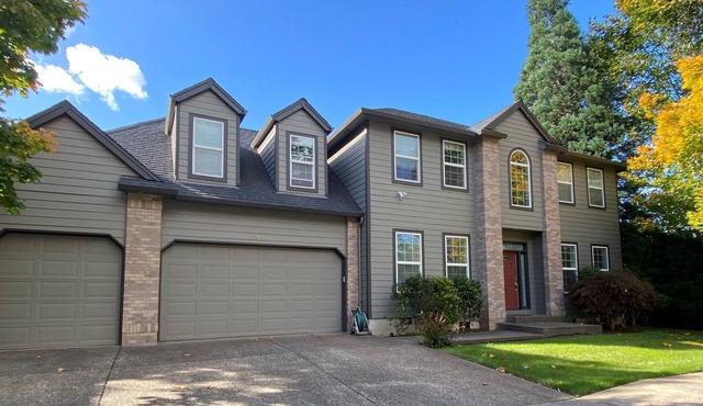 Country Home City Center 3400 sqft 6 bds at Nike Intel 1st floor bedroom 15% off