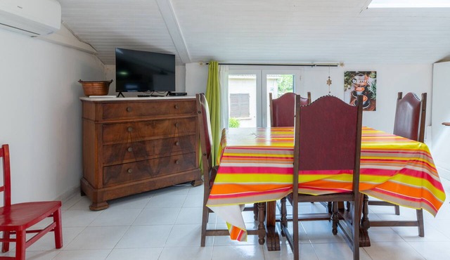 Country House 'Maison Stephane' with Mountain View, Private Garden and Air Conditioning