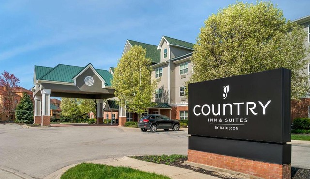 Country Inn & Suites by Radisson, Rossford - Toledo South