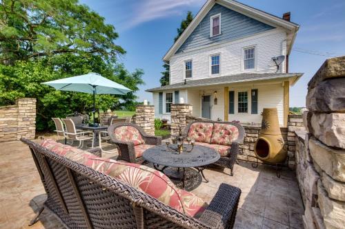 Countryside Home in Wooster w/Patio & Fire Pit