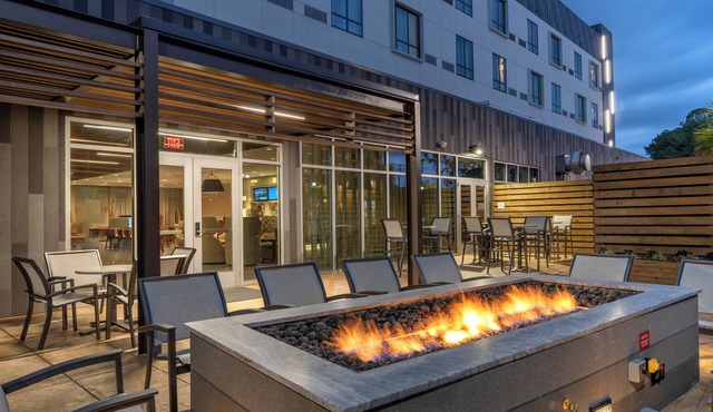 Courtyard by Marriott Charleston-North Charleston