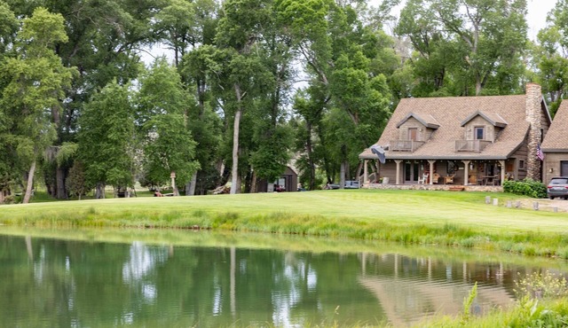 Cowboy Loft at Azevedo Ranch - Peaceful Stay Near Bryce with Lake