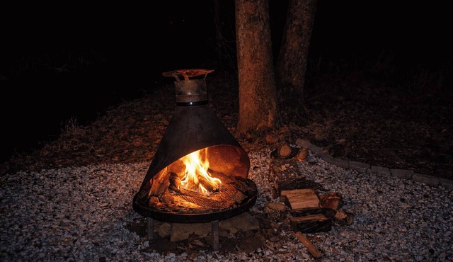 Cozy 1700s French Trapper Styled Cabin w/Hot Tub near Red River Gorge, Kentucky