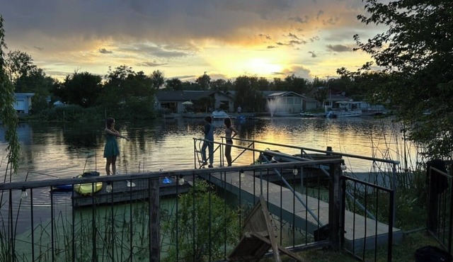 Cozy 2-bedroom, 2-bath house on the waterfront in Lakeport with your own dock!