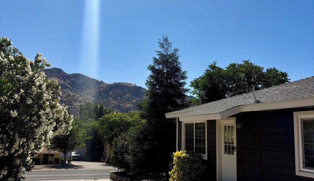 Cozy 2 Bedroom home in the heart of Kernville