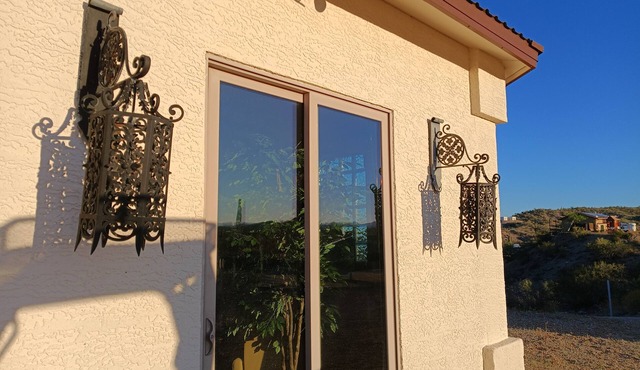 Cozy 2-bedroom house in tranquil Wickenburg with private pool and amazing views