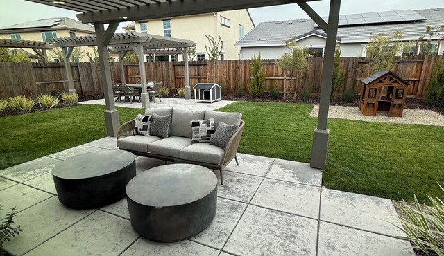 Cozy 4-bedroom bed & breakfast in amazing Manteca near Great Wolf Lodge