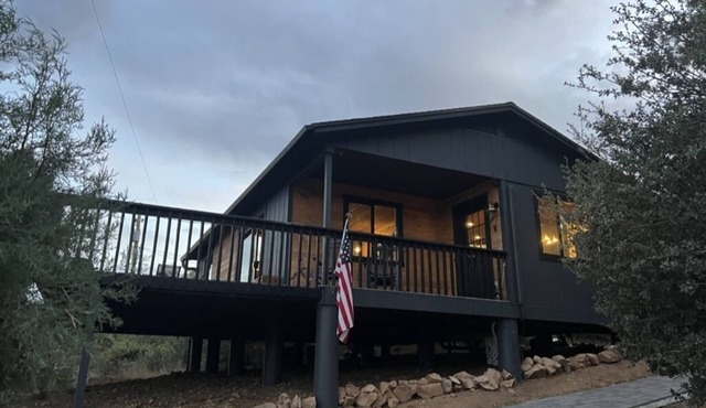 Cozy Cabin in the Pines with Views!