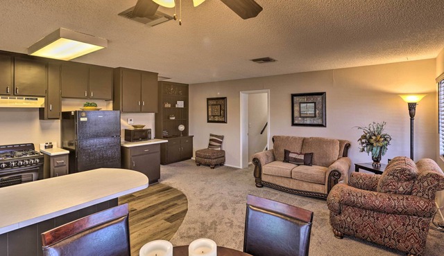Cozy Couple’s Casita: 2 Miles to Colorado River!