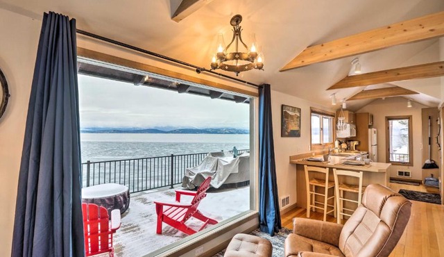Cozy Flathead Lake Cabin w/Picturesque View