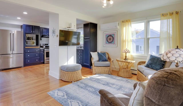Cozy Historic Wakefield Home Close to Beaches