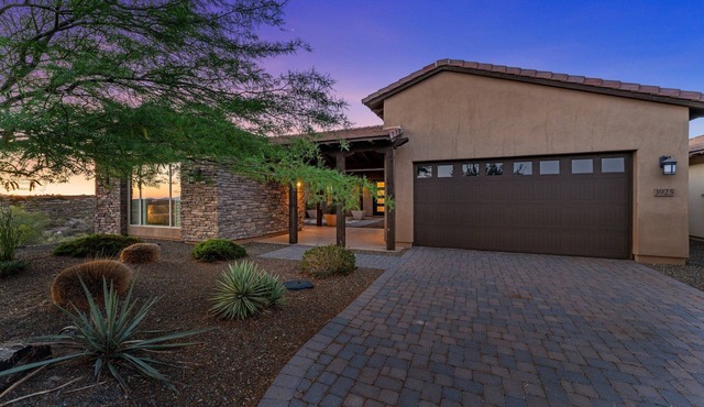 Cozy home with beautiful sunset view in charming Wickenburg golf community