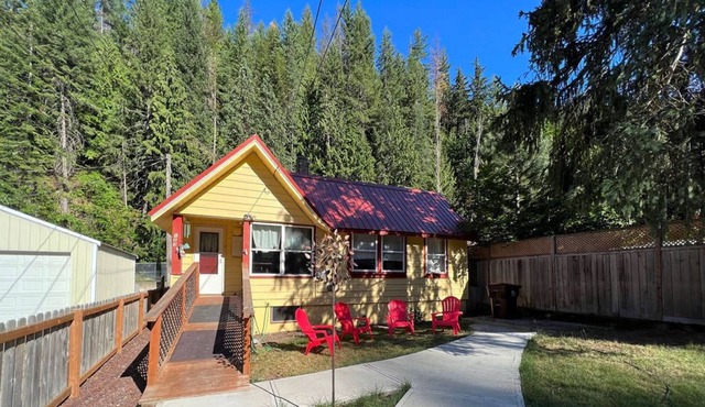 Cozy King Street Cottage