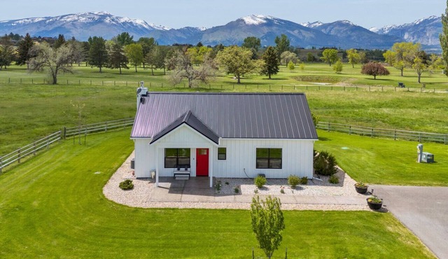 Cozy Moutain Cottage