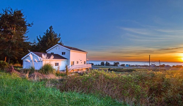 Cozy Oceanview Hideaway 1&2 on Golf Course/Airport