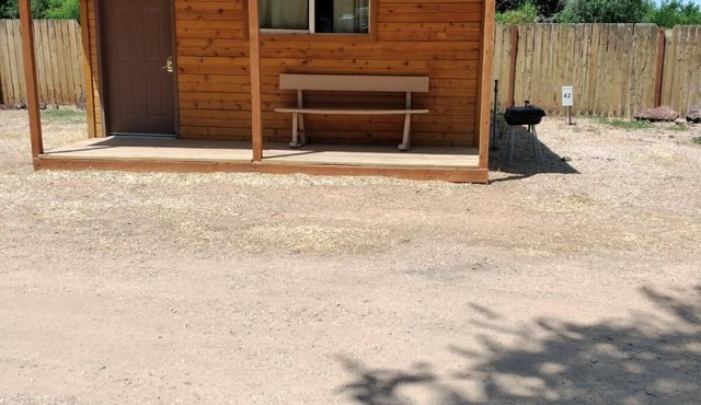 Cozy pet and family friendly cabin in Fillmore
