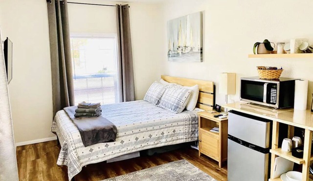 Cozy private guest suite for a maximum of 3 nights!