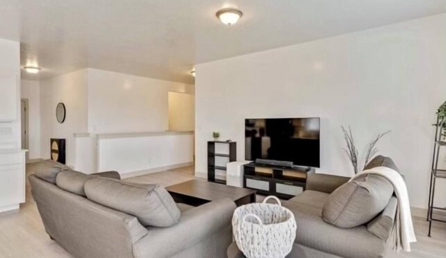 Cozy Rambler with Beautiful Mountains Views! Sleeps 7