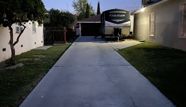 Cozy RV 1Bedroom With Cali King bed, Double bunk beds, 1Bath, Private