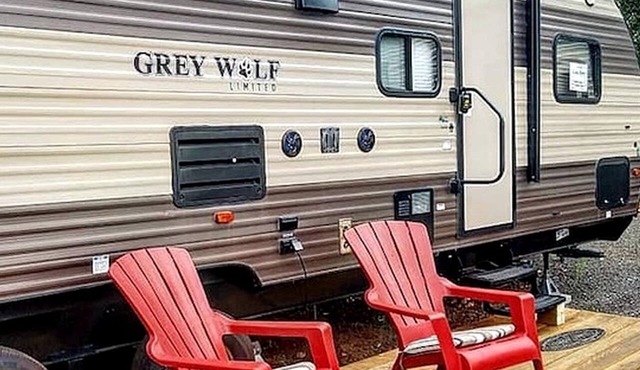Cozy RV Suite with Private Deck & Firepit Near Williams, Arizona