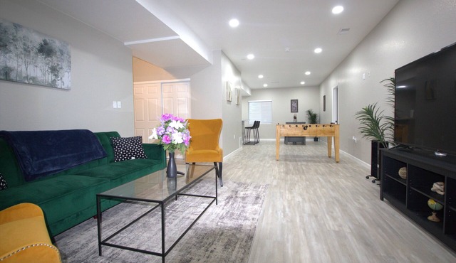 Cozy, spacious Two-bedroom Basement Apartment in peaceful neighborhood!
