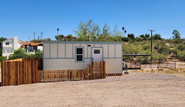 Cozy Tiny home in the heart of ropers paradise.