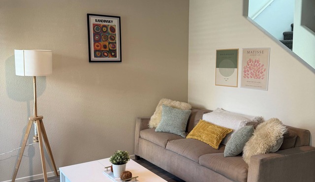 Cozy Townhome, 17 min to downtown & Nellis AFB