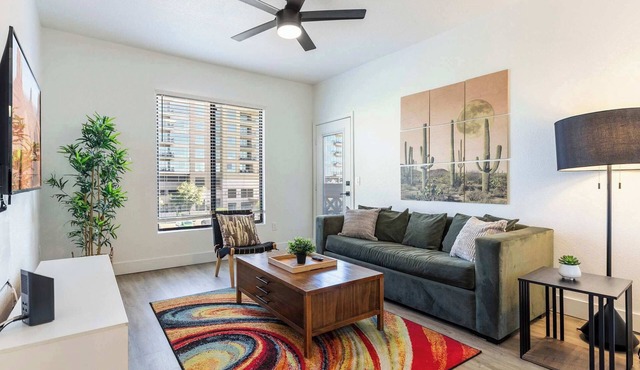 CozySuites at Kierland Commons with pool #16