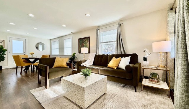 Cute & Cozy House in Quiet Blue Ash Neighborhood