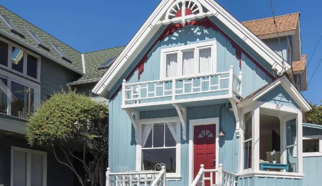 Cypress by the Sea - Historic Beach Cottage
