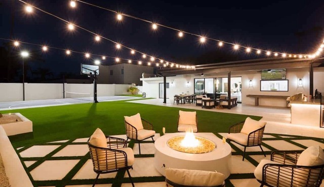 D&G Retreat-Pool & Sports Court-Central Scottsdale