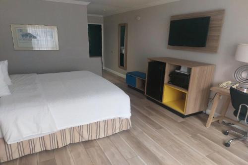 Days Inn & Suites by Wyndham Mountain View
