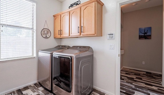 Desert dream w/pool! - 35 mins from stadium.