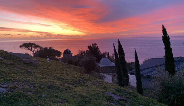 Detached villa - 2 south-facing terraces - Exceptional sea view - 4 minutes from the beach