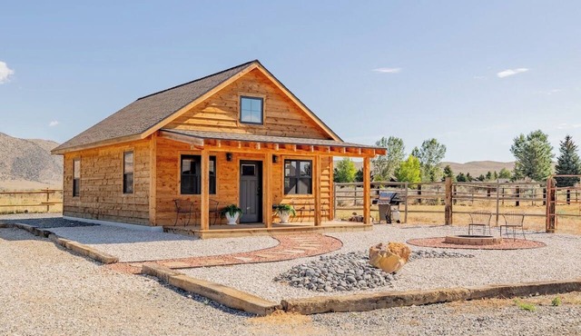 Diamond Creek Cabin- New Cabin, Pet Friendly, Mountain Views