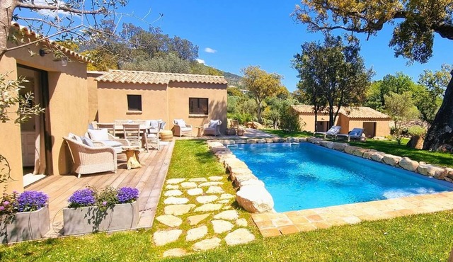 Domaine de Gialla Bergerie Prugna, 8 pers, piscine chauffée, 10 mn plage