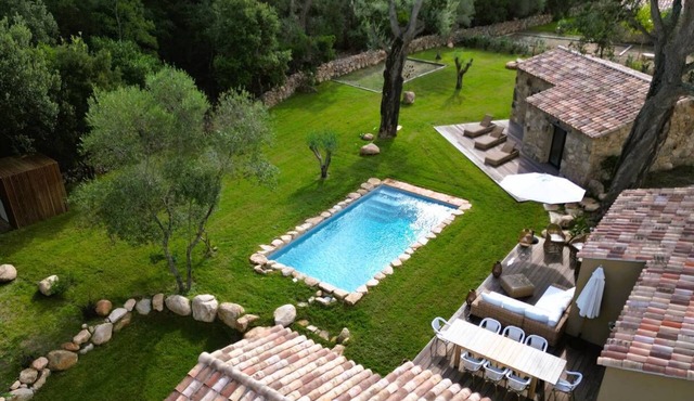 Domaine de Gialla Bergerie I Pini, 8 pers, piscine chauffée, 10 mn plage