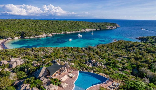 Domaine & Villas Version Maquis