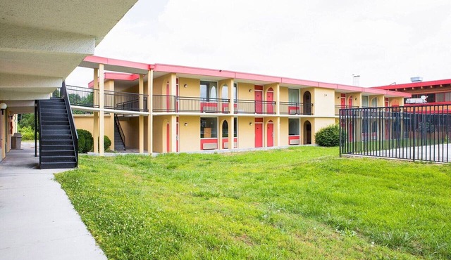 Doswell VA|2 Queen Bed|Smoking