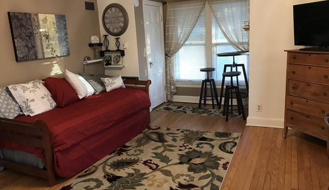 Douglas Ave Flat
