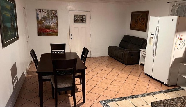 Downtown Secluded Room 3