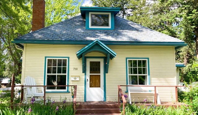 DT basecamp w/chef kitchen, yard & dog friendly