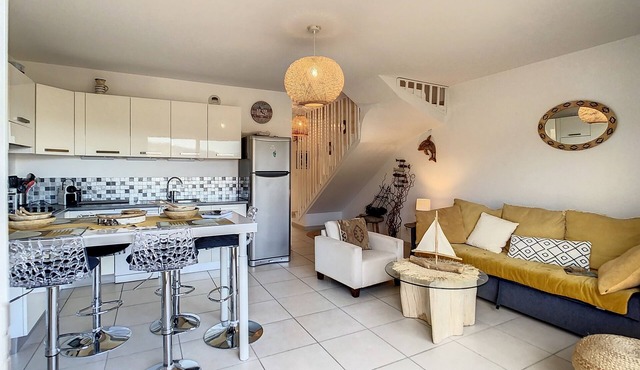 Duplex, seaview, 6 people