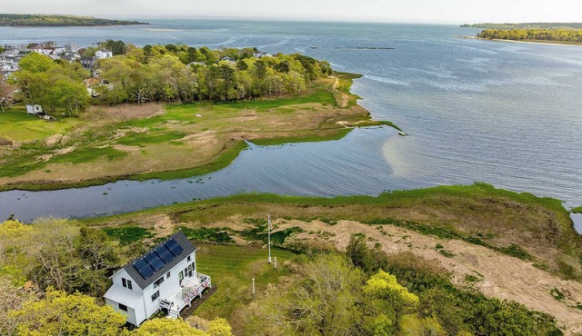 Edgewater Sanctuary | Fully Off Grid Ocean Cottage | Directly on Buzzard's Bay