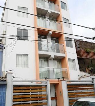 Edificio Multi-Familiar in Lima