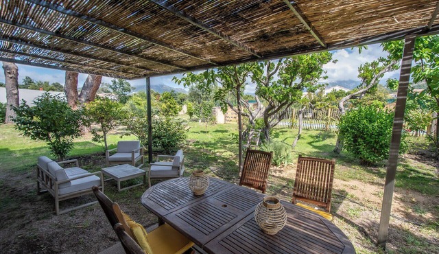 Elda : appart rez de jardin et piscine chauffée à 7 min de Calvi et plages