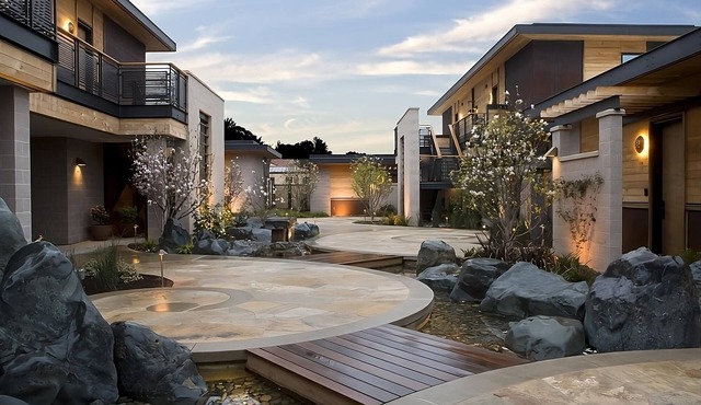 Elite Experience! Private Patio, Cocktail Pool! Minutes to Napa Valley Balloons!