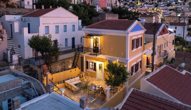 Elpidas Apartments in Symi
