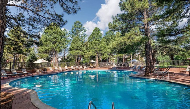 Enchanting Flagstaff Escape: Indulge in Luxury, Adventure, and Culinary Delights