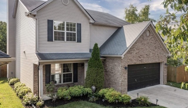 ⭐️⭐️⭐️⭐️⭐️ Entire House- 10 min from KY Horse Park, 15 min from UK